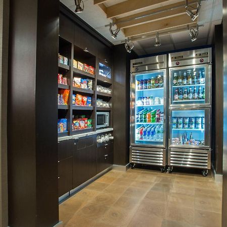 Отель Courtyard Boston Raynham Экстерьер фото