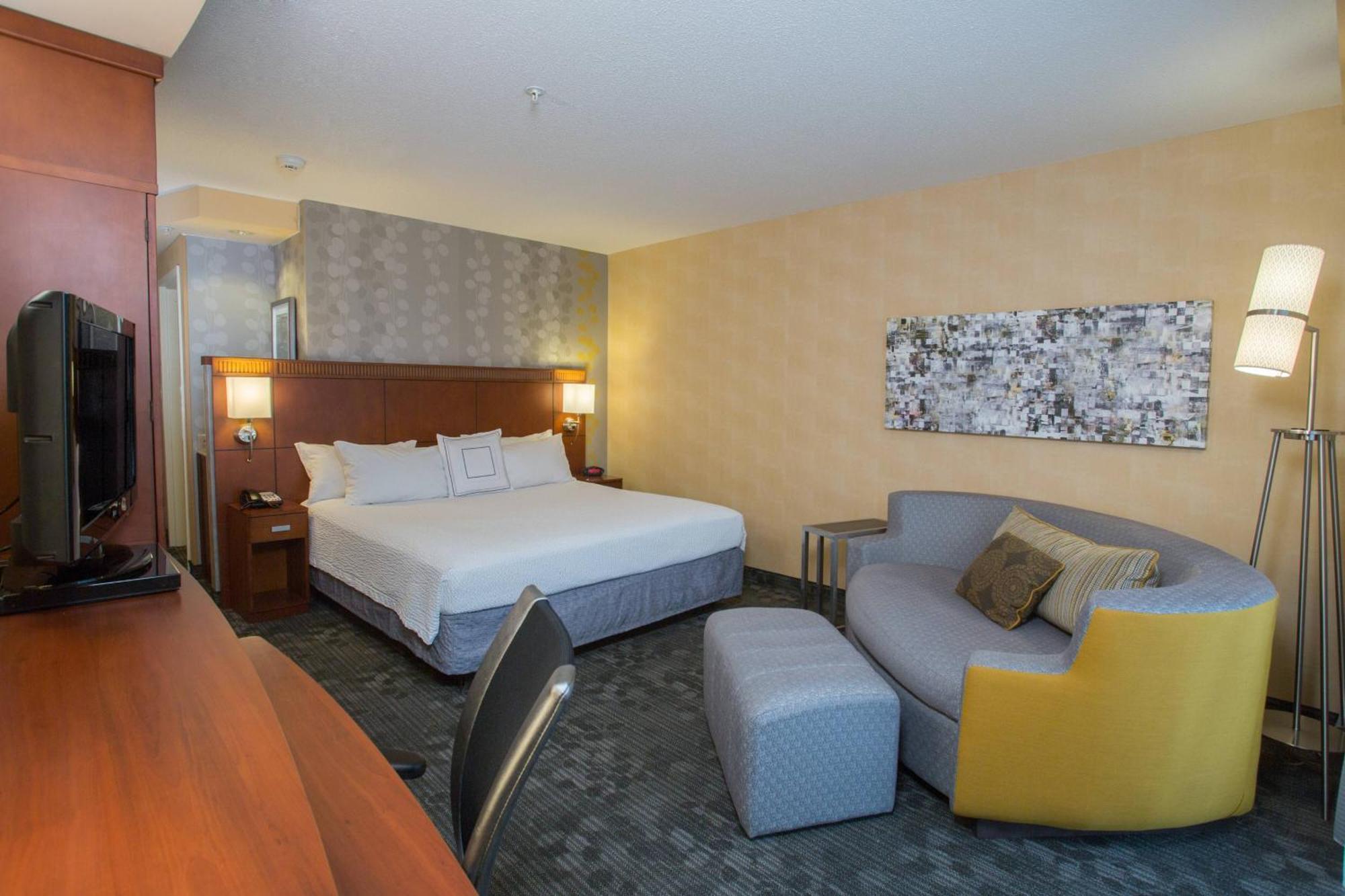 Отель Courtyard Boston Raynham Экстерьер фото
