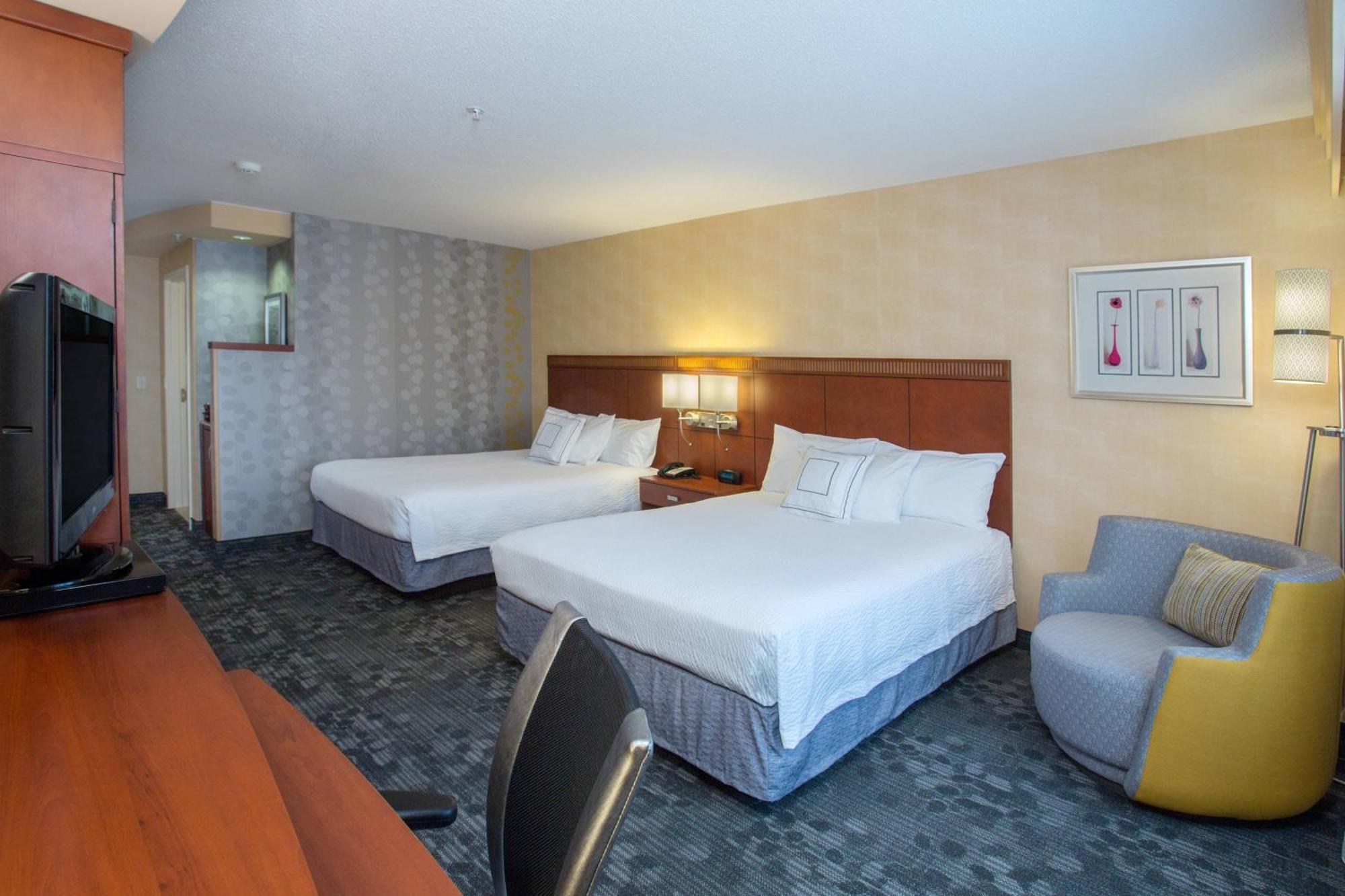 Отель Courtyard Boston Raynham Экстерьер фото