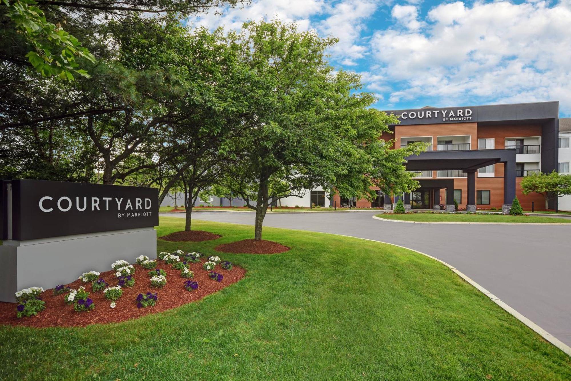 Отель Courtyard Boston Raynham Экстерьер фото